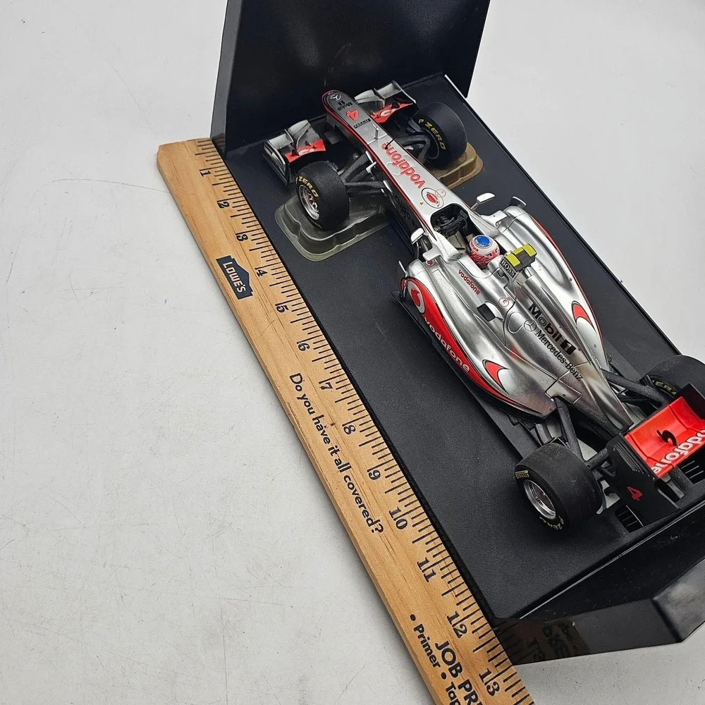 Jenson Button #4 Vodafone McLaren Mercedes Formula 1 1:18 scale display model